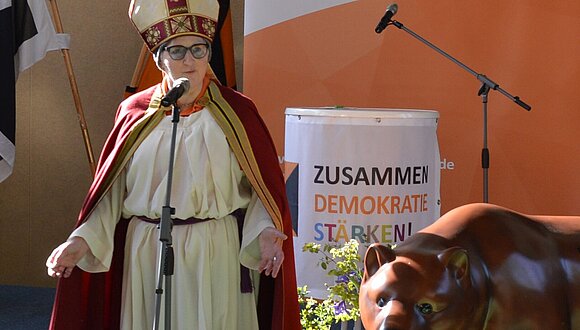 Vorsitzende Doro Schömig als Korbinian